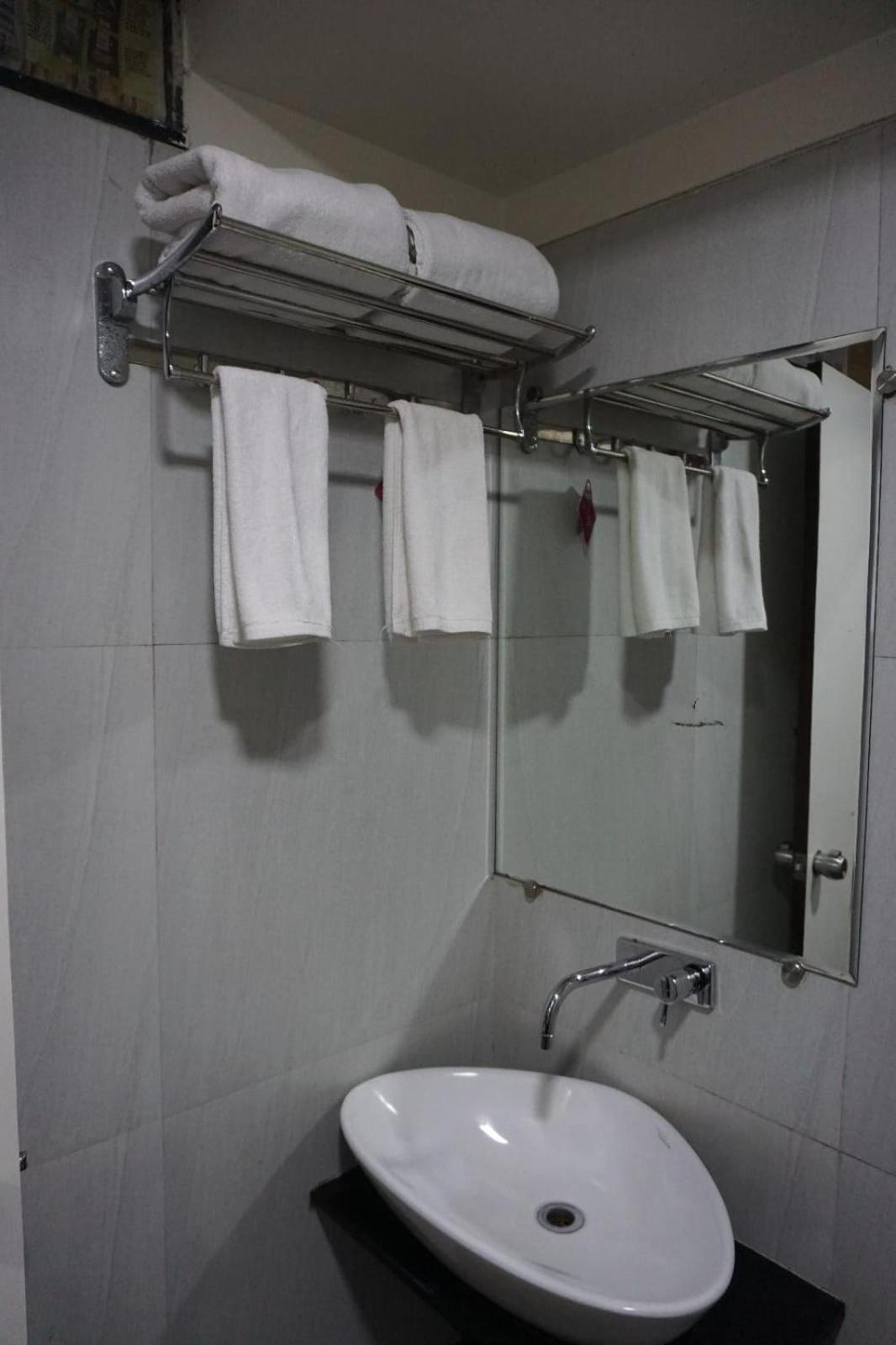 Hotel Yash Executive Aurangabad  Exterior foto